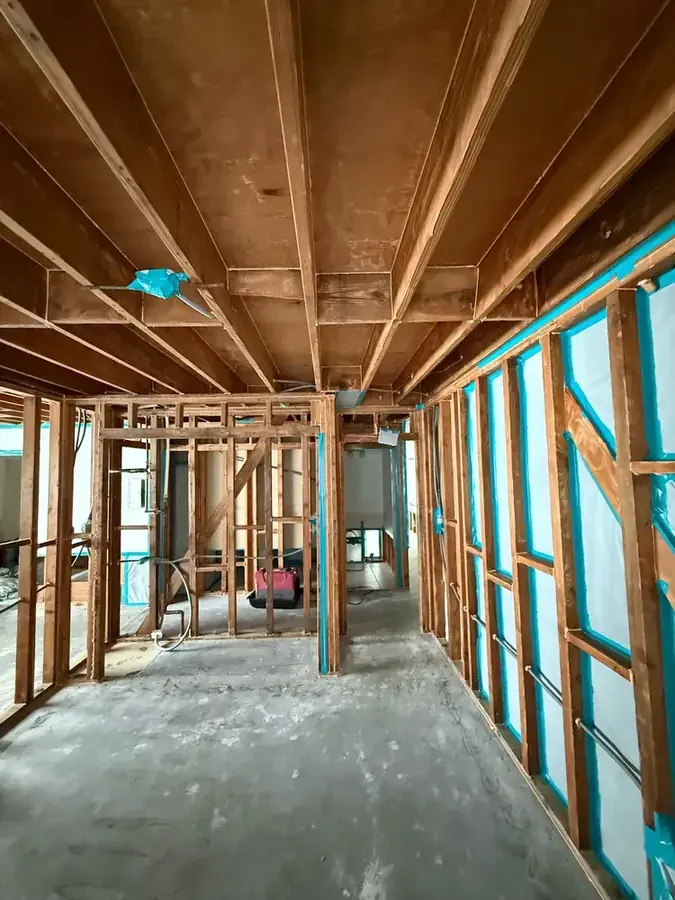 Roof and ceiling leak water damage in a Lake Dallas home
